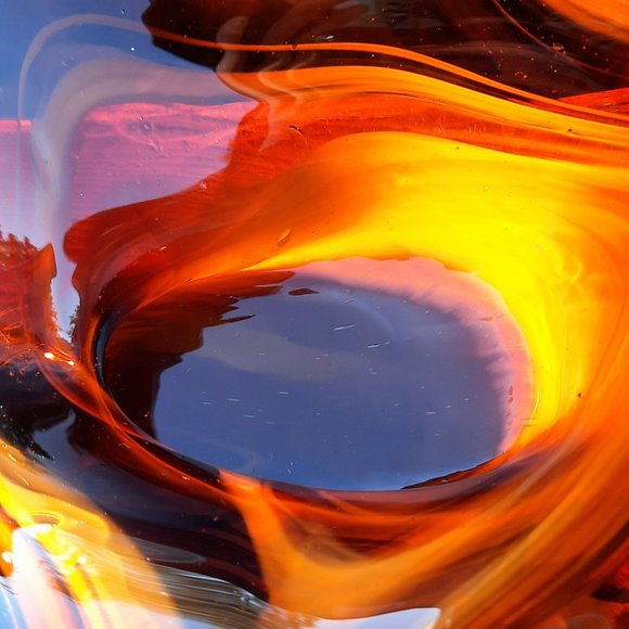 1960s Hand-Blown Sooner Glass Swan Vase - Picture 7 of 11